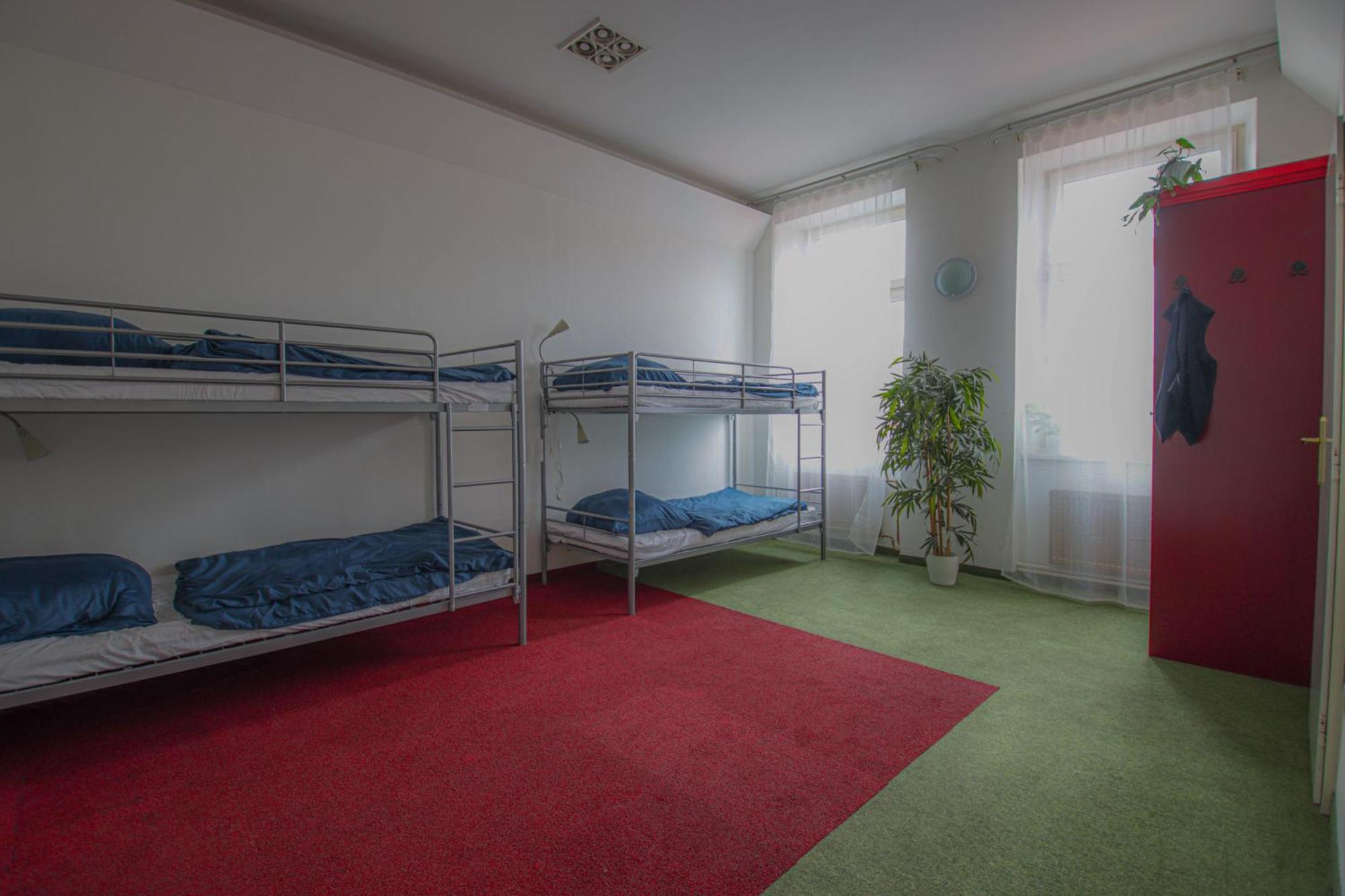 In Hostel Praha Bagian luar foto
